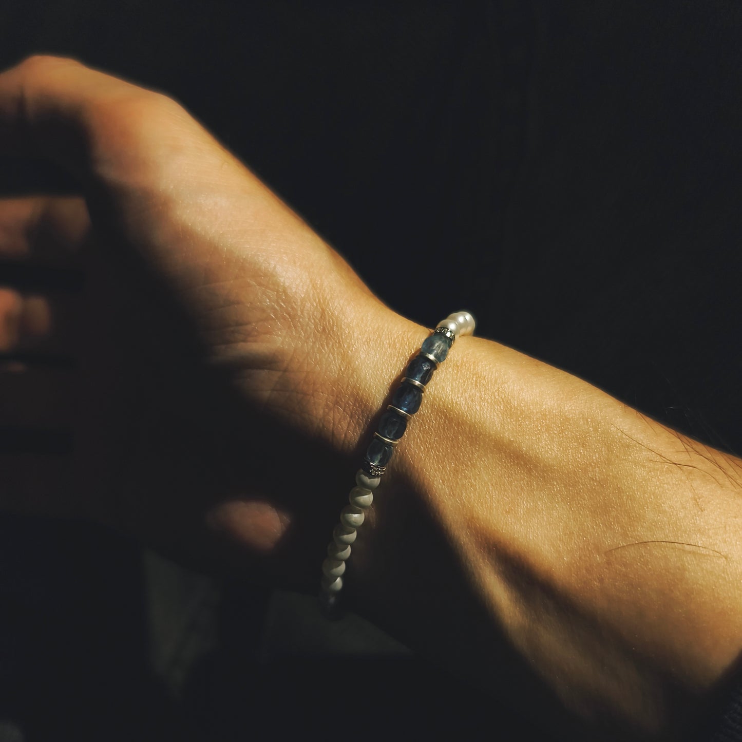 Aureum · Moonlit Sea (AU-250204-A)