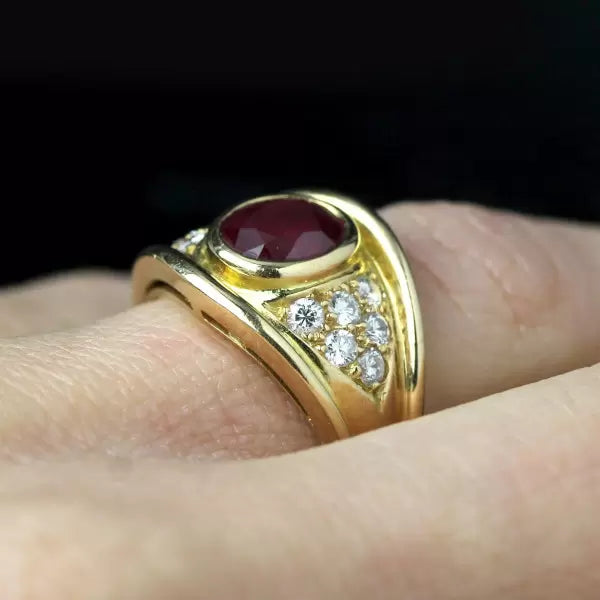 Modern 4.49ctw Oval Cut Ruby Large Ring