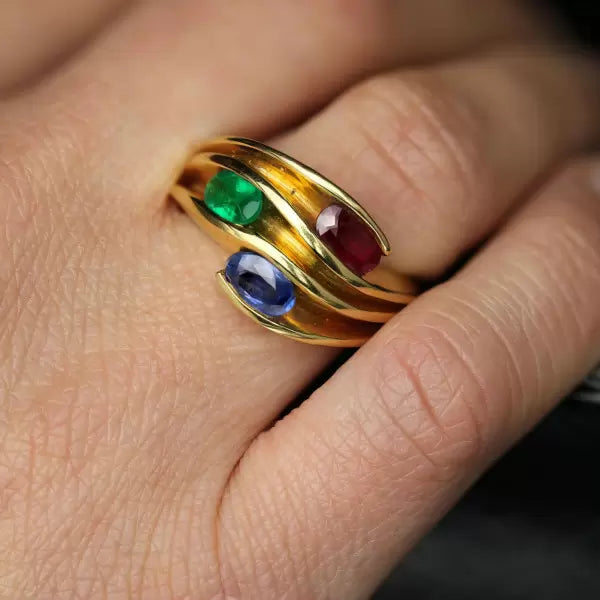 Modern 3ctw Oval Cut Sapphire Emerald Ruby Wave Ring