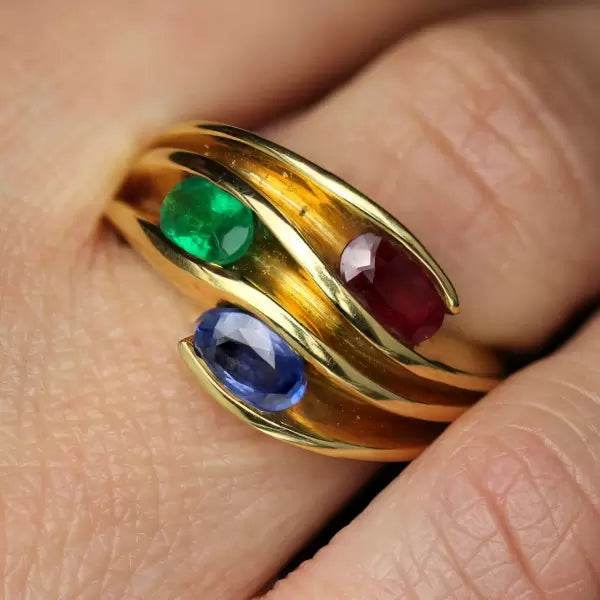 Modern 3ctw Oval Cut Sapphire Emerald Ruby Wave Ring