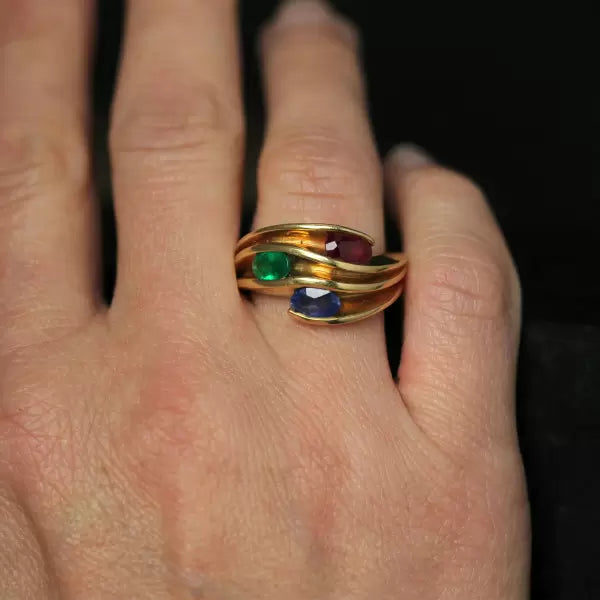 Modern 3ctw Oval Cut Sapphire Emerald Ruby Wave Ring