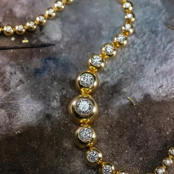 10ctw Round Cut White Sapphire Vintage Graduated Diamond Bubble Tennis Necklace