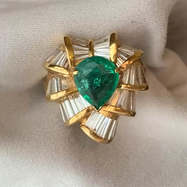 Vintage 3.5ctw Pear Cut Emerald Ring