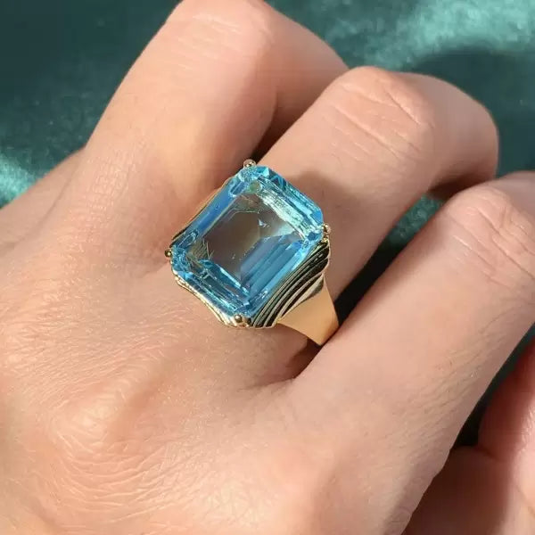 Vintage 16ctw Emerald Cut Aquamarine Ring