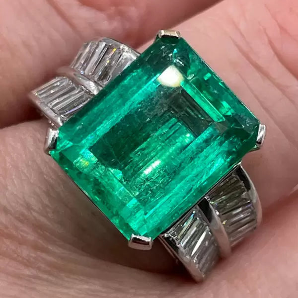 Vintage 13ctw Emerald Cut Emerald Ring