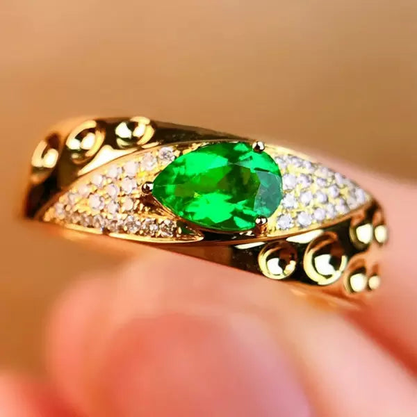 3ctw Pear Cut Emerald Engagement Ring