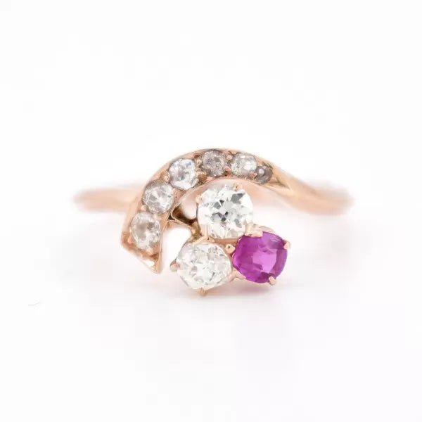 Vintage 1.5ctw Round Cut White Sapphire & Ruby Trilogy Clover Ring