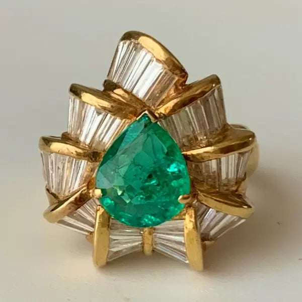 Vintage 3.5ctw Pear Cut Emerald Ring