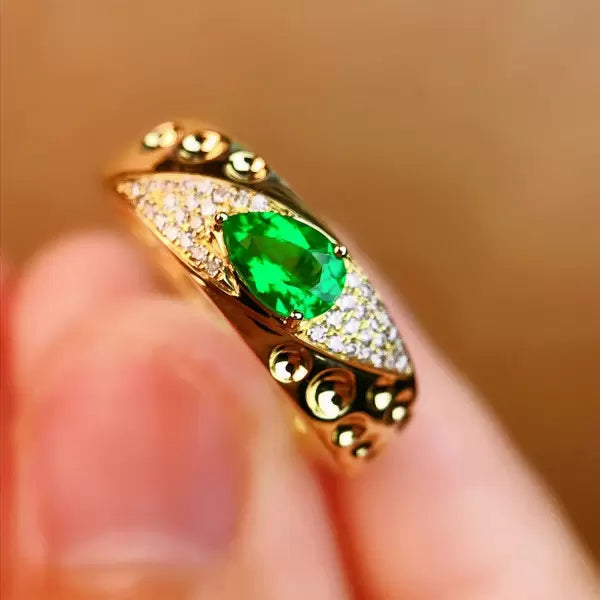 3ctw Pear Cut Emerald Engagement Ring