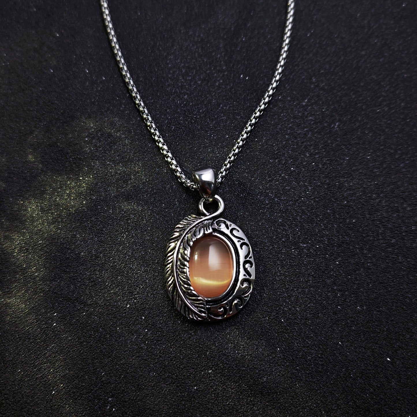 Vintage 316 Stainless Steel Eagle Feather Pendant with Gemstone | Unisex Necklace, 65cm Chain（GS-20250912-1）