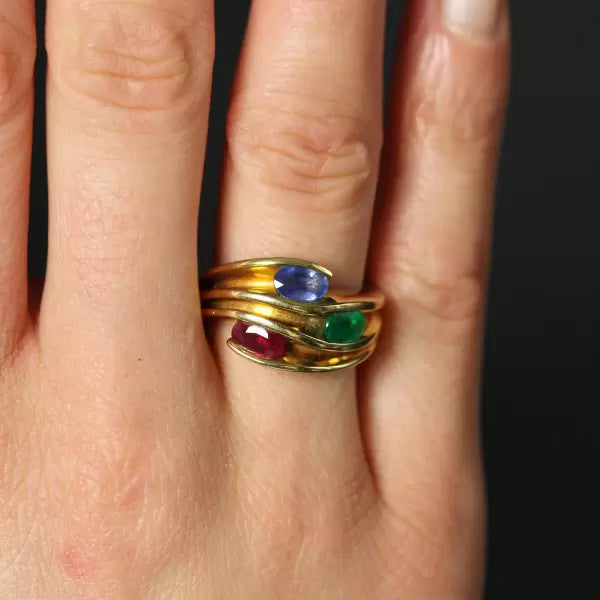 Modern 3ctw Oval Cut Sapphire Emerald Ruby Wave Ring