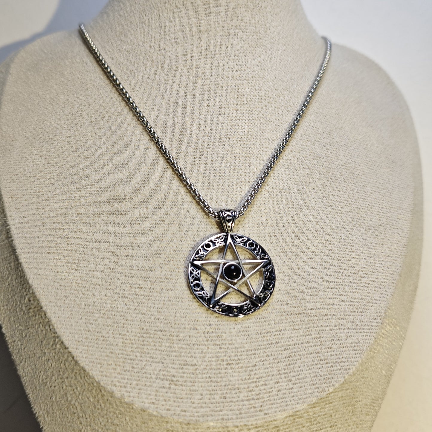 Fashion European-Style Black Gem Star Pendant Necklace | 65cm Chain（GS-20250912-6）