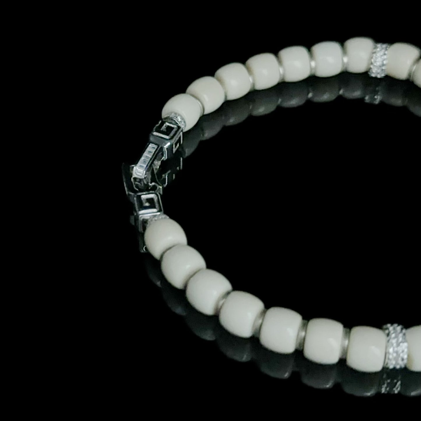 Equinox·Ethereal Charm of Plain Porcelain （EQ-251117-A）