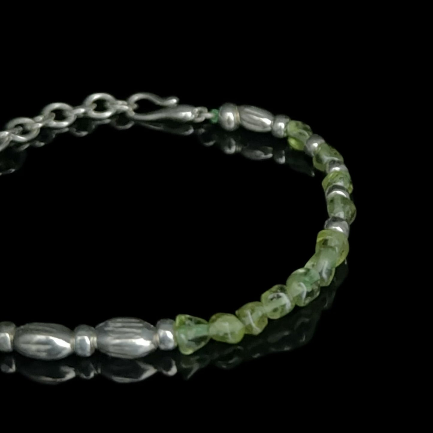 August Glow: Peridot & Sterling Silver Chain（YS-20251111-2）