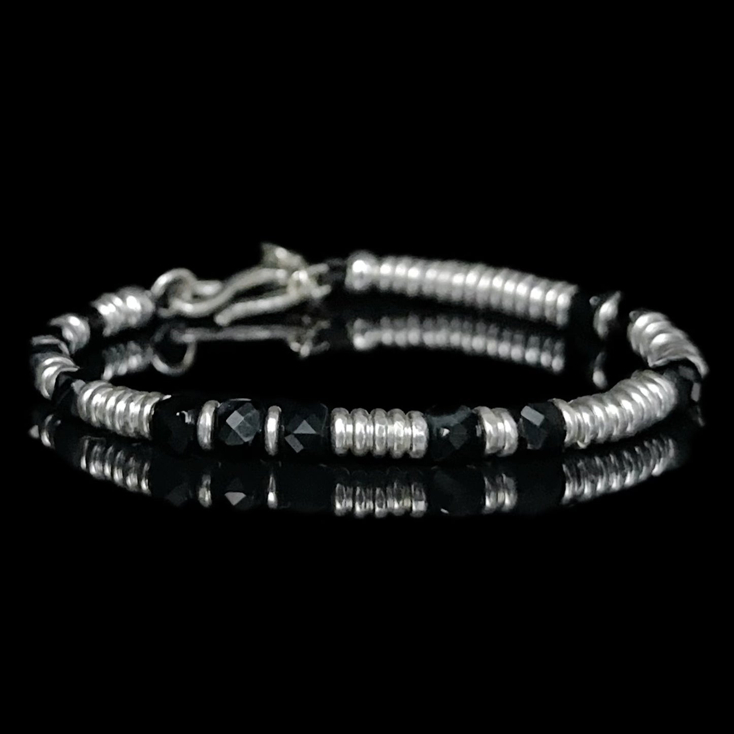 Onyx Shield: Sterling Silver Ringed Bracelet（YS-20251111-9）
