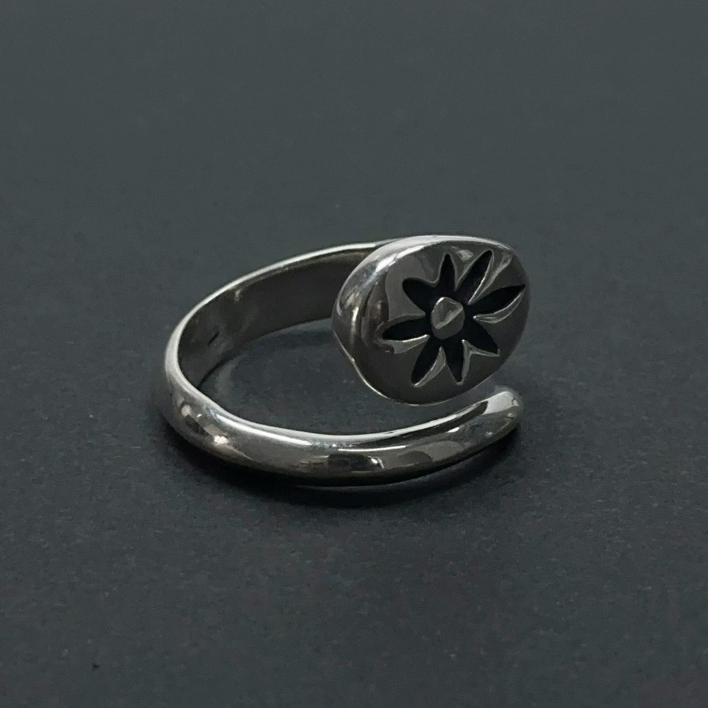 Eternal Bloom Sterling Silver Etched Ring（YS-20251111-14）