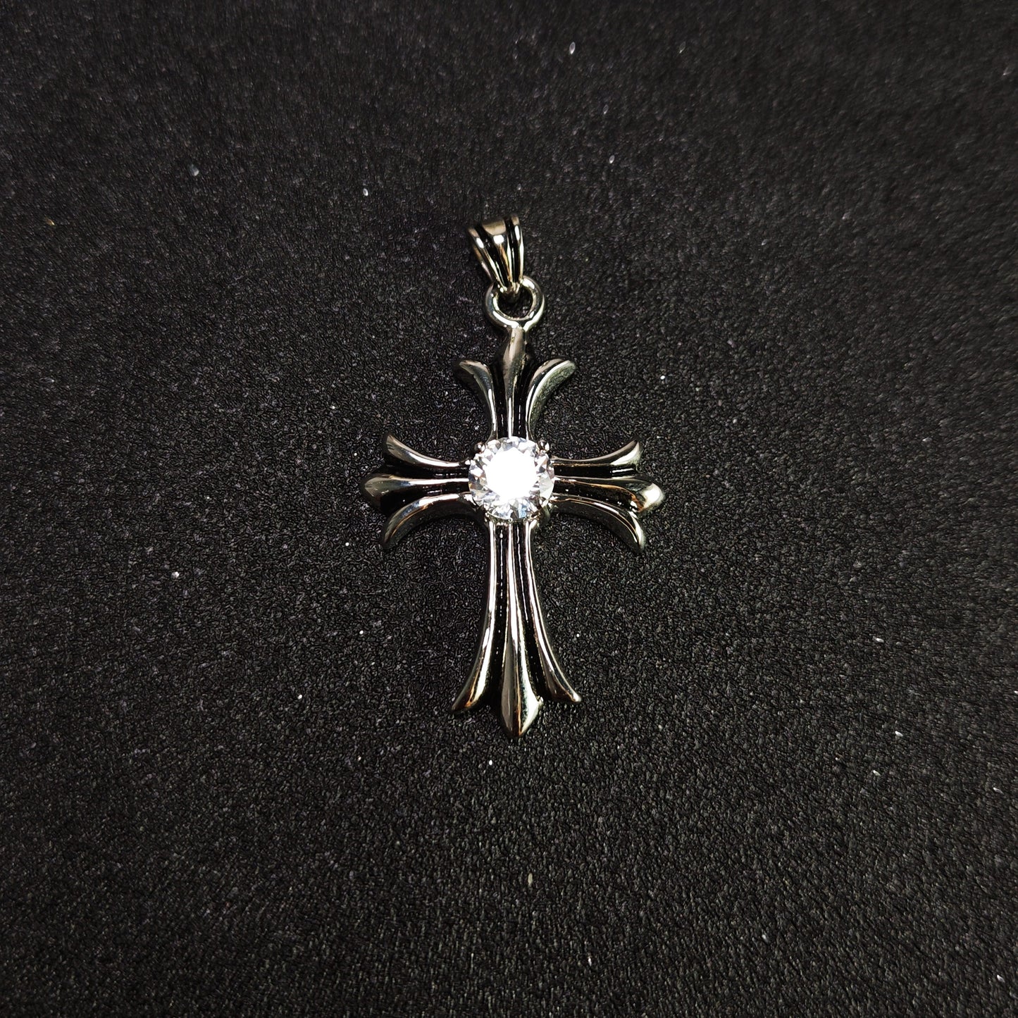 Vintage Oxidized Cross Necklace with Sword, Fleur-de-Lis & Scout Emblem Pendants | Unisex Classic Style, 65cm Chain（GS-20250912-3）