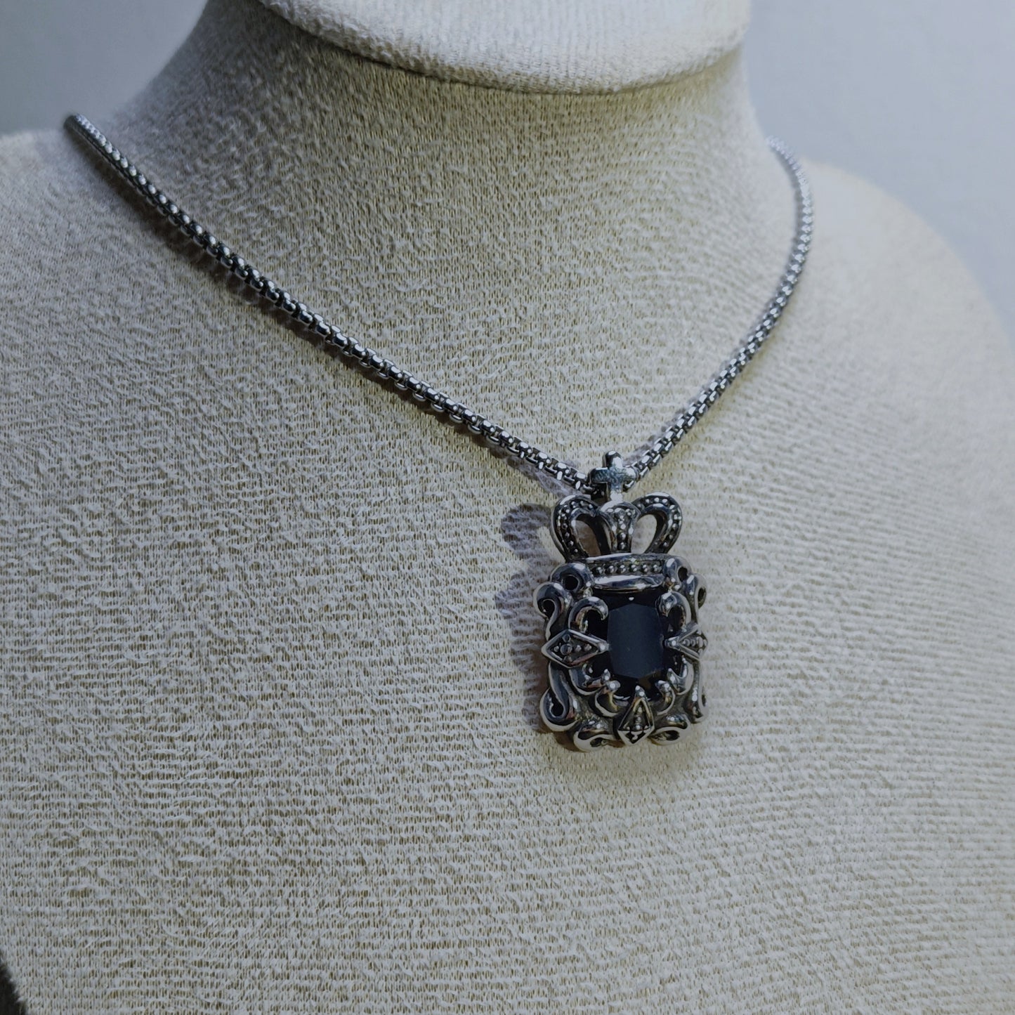 Vintage Crown Black Gem 316 Stainless Steel Pendant Necklace | Unisex Punk Fashion, 65cm Chain（GS-20250912-9）