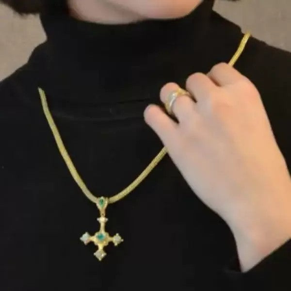 9.4Ctw Round Cut Emerald Vintage Thick Chain Cross Necklace